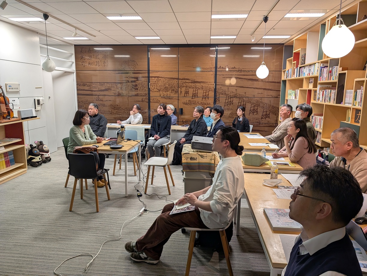 俯瞰の目線と現場の目線